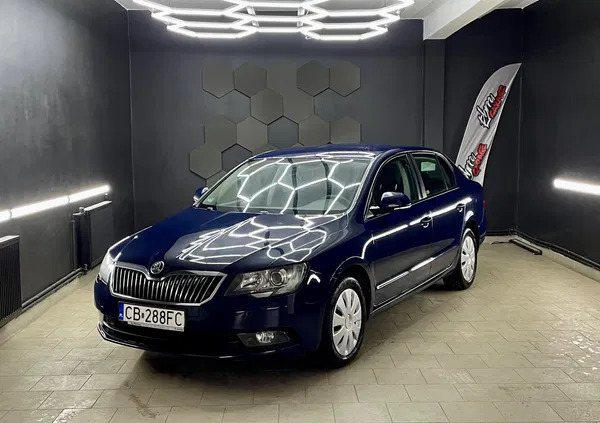 świeradów-zdrój Skoda Superb cena 39900 przebieg: 297874, rok produkcji 2014 z Świeradów-Zdrój